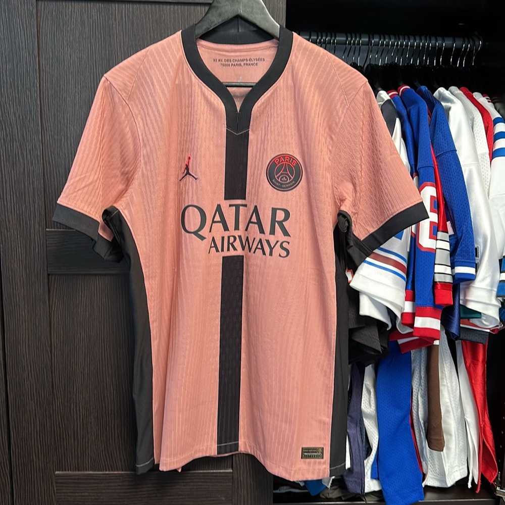 Khvicha Kvaratskhelia Paris Saint-Germain Nike 2024/25 Third Authentic Jersey